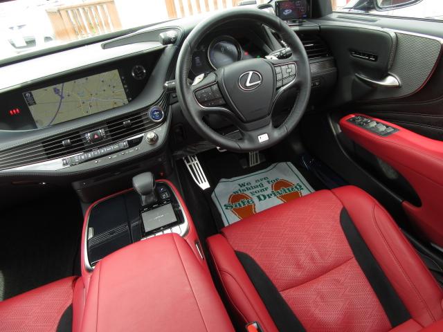 LS500hFスポ4WD1オナ赤革SR Dミラ TRDエアロ 4WD 1オナ 赤革SR 純ナビ地デジ LSS+ パノラミックV BSM Dミラー カラーHUD 禁煙車 TVジャンパ AC1500W 後席H パワトラ TRDエアロ(F・S・R・TR)&4本出マフラ(52枚目)