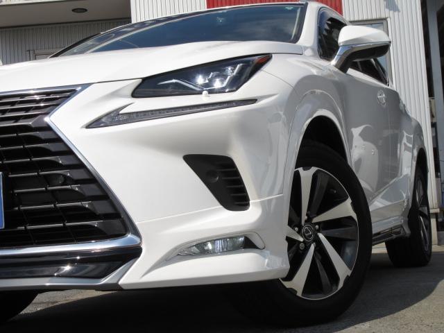 NX300hVerL4WD1オナ黒革SRパノラV モデエアロ 4WD 1オナ黒革SR ナビ地デジ LSS+ パノラミックV BSM PKSB カラーHUD 禁煙車 Dレコーダ エンスタ RCTA AHS 後席電動&H 3眼LED ルーフR 同色アーチ モデエアロ(24枚目)