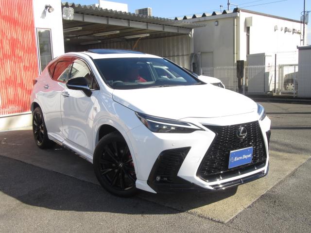 ＮＸ ＮＸ３５０ｈＦスポ４ＷＤ　赤黒革ＳＲ　Ａパーク　ＴＲＤエアロ　４ＷＤ　赤黒革ＳＲ　ＬＳＳ＋　パノラＶ　Ａパーク　ＰＫＳＢ　ＬＣＡ　Ｄミラー　Ｄキー　禁煙車　Ｄレコーダ　別体ディスク　ＡＨＳ　ＡＣＡ　ＰＢドア　３眼ＬＥＤ　Ｏキャリパ　ＴＲＤエアロ＆４本マフラー（30枚目）