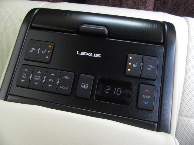 ＥＳ ＥＳ３００ｈＶｅｒＬ　１オナ　白革ＳＲ　パノラＶ　３眼ＬＥＤ　１オナ　白革ＳＲ　ＬＳＳ＋　パノラＶ　ＰＫＳＢ　ＢＳＭ　ＩＴＳ　カラーＨＵＤ　ＡＨＳ　禁煙車　Ｄレコーダ　後席ＡＣ　リヤ５面Ｂ　ＡＣ１５００Ｗ　パドルＳ　ハンドルＨ　パワトラ　３眼ＬＥＤ　純正１８ＡＷ（55枚目）