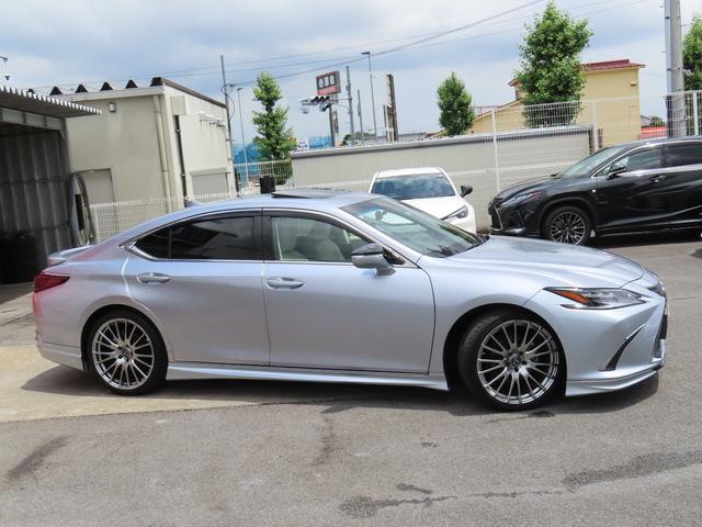 LEXUS ES ES300H VERSION L Best Japan Spec Recon Car for Import Malaysia
