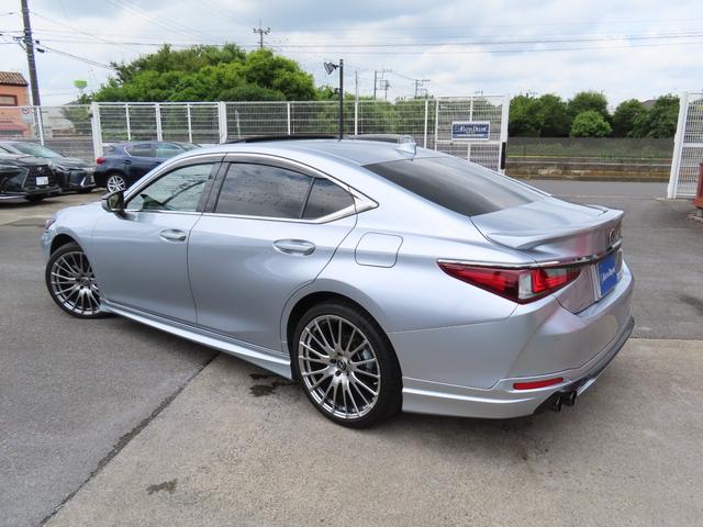 LEXUS ES ES300H VERSION L Best Japan Spec Recon Car for Import Malaysia