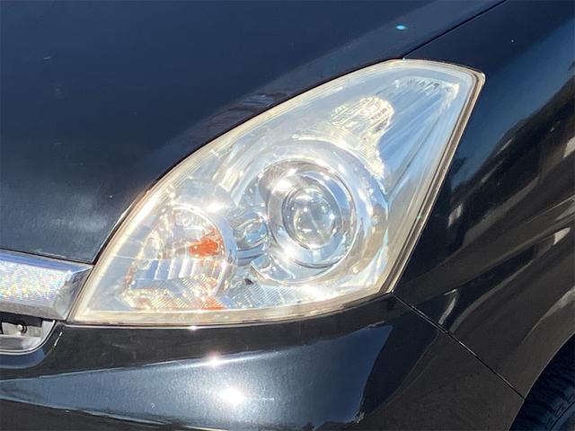 ステラ Ｌ　５速マニュアル　ＣＤオーディオ　キーレス　電動格納ミラー　キセノンライト　ドアバイザー　リアワイパー　ＡＢＳ　ダブルエアバッグ　エアコン　パワステ　パワーウインドウ　ワンオーナー車　純正１４インチＡＷ（7枚目）