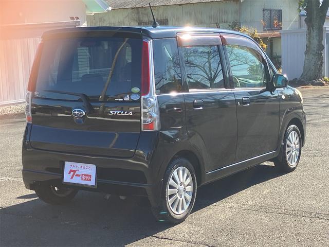 ステラ Ｌ　５速マニュアル　ＣＤオーディオ　キーレス　電動格納ミラー　キセノンライト　ドアバイザー　リアワイパー　ＡＢＳ　ダブルエアバッグ　エアコン　パワステ　パワーウインドウ　ワンオーナー車　純正１４インチＡＷ（14枚目）