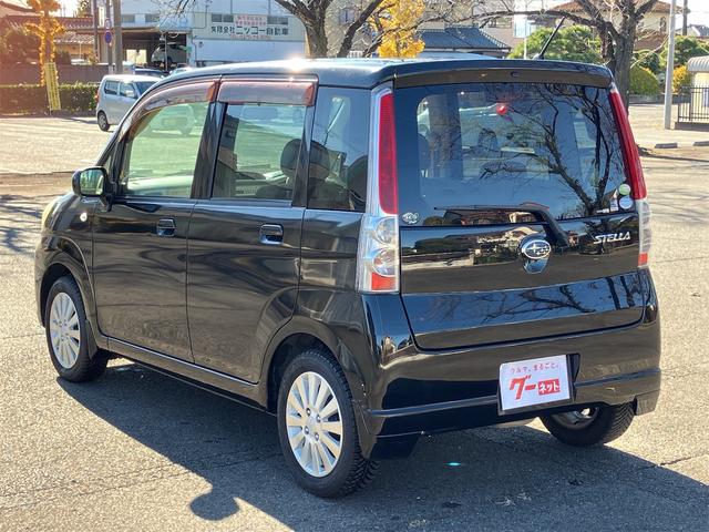 ステラ Ｌ　５速マニュアル　ＣＤオーディオ　キーレス　電動格納ミラー　キセノンライト　ドアバイザー　リアワイパー　ＡＢＳ　ダブルエアバッグ　エアコン　パワステ　パワーウインドウ　ワンオーナー車　純正１４インチＡＷ（15枚目）