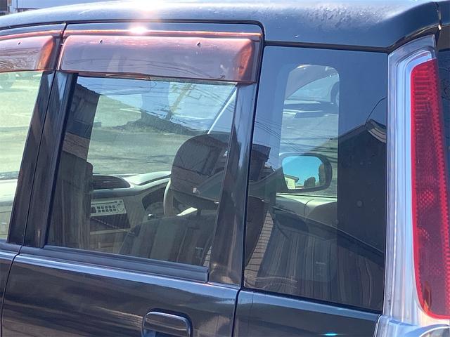 ステラ Ｌ　５速マニュアル　ＣＤオーディオ　キーレス　電動格納ミラー　キセノンライト　ドアバイザー　リアワイパー　ＡＢＳ　ダブルエアバッグ　エアコン　パワステ　パワーウインドウ　ワンオーナー車　純正１４インチＡＷ（33枚目）