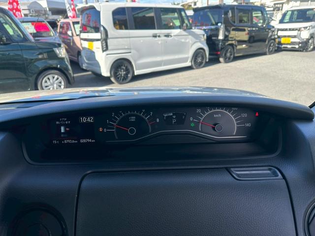 Ｎ－ＢＯＸ 　ステアリングスイッチ・プッシュスタート・両側パワースライドドア・コーナーセンサー・衝突軽減ブレーキ・バックカメラ・電動格納ドアミラー・オートエアコン・ＴＶ（32枚目）