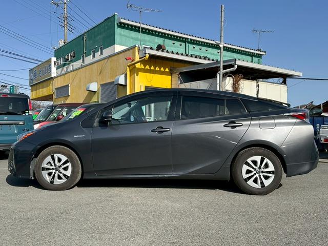 プリウス Ａ　電動格納ドアミラー・オートエアコン・ナビ・ｂｌｕｅｔｏｏｔｈ・ＣＤ・ＴＶ・ステアリングスイッチ・パワースイッチ・ＥＴＣ・バックカメラ・衝突軽減ブレーキ（9枚目）