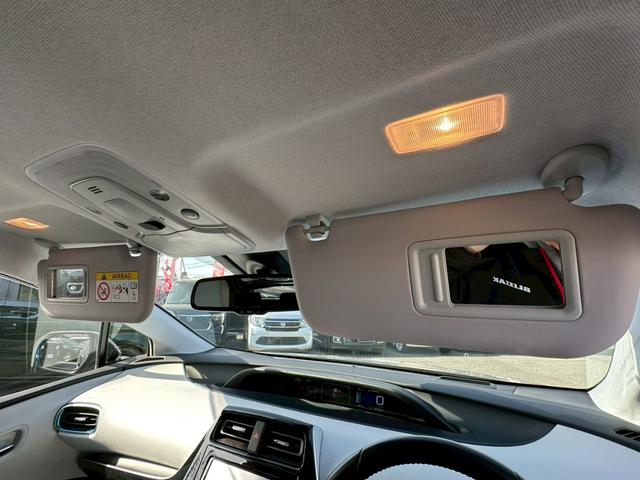 プリウス Ａ　電動格納ドアミラー・オートエアコン・ナビ・ｂｌｕｅｔｏｏｔｈ・ＣＤ・ＴＶ・ステアリングスイッチ・パワースイッチ・ＥＴＣ・バックカメラ・衝突軽減ブレーキ（15枚目）