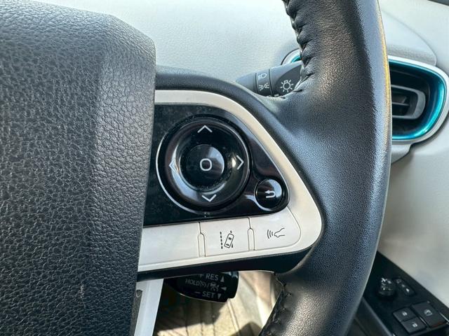 プリウス Ａ　電動格納ドアミラー・オートエアコン・ナビ・ｂｌｕｅｔｏｏｔｈ・ＣＤ・ＴＶ・ステアリングスイッチ・パワースイッチ・ＥＴＣ・バックカメラ・衝突軽減ブレーキ（19枚目）