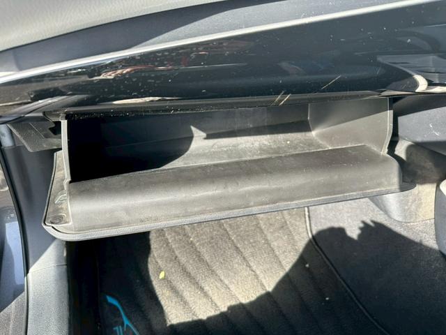 プリウス Ａ　電動格納ドアミラー・オートエアコン・ナビ・ｂｌｕｅｔｏｏｔｈ・ＣＤ・ＴＶ・ステアリングスイッチ・パワースイッチ・ＥＴＣ・バックカメラ・衝突軽減ブレーキ（42枚目）