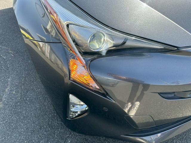 プリウス Ａ　電動格納ドアミラー・オートエアコン・ナビ・ｂｌｕｅｔｏｏｔｈ・ＣＤ・ＴＶ・ステアリングスイッチ・パワースイッチ・ＥＴＣ・バックカメラ・衝突軽減ブレーキ（50枚目）