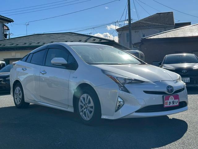 プリウス 　オート格納ドアミラー・オートエアコン・ステアリングスイッチ・純正ナビ・ＴＶ・Ｂｌｕｅｔｏｏｔｈ・ＣＤ・パワースイッチ・ＥＴＣ・バックカメラ・衝突軽減ブレーキ（4枚目）