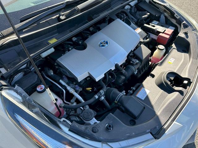 プリウス 　オート格納ドアミラー・オートエアコン・ステアリングスイッチ・純正ナビ・ＴＶ・Ｂｌｕｅｔｏｏｔｈ・ＣＤ・パワースイッチ・ＥＴＣ・バックカメラ・衝突軽減ブレーキ（66枚目）