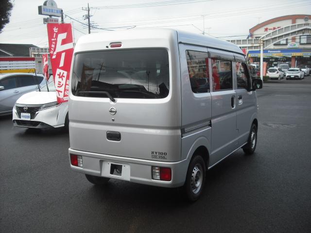 ＮＶ１００クリッパーバン ＤＸ　ＧＬパッケージ　ハイルーフ　キーレス　純正ナビ　フルセグＴＶ　ＥＴＣ　オートライト　前ドラレコ　ＬＥＤヘッドライト　電動格納ミラー（6枚目）