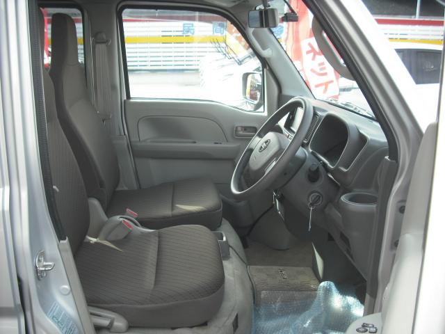 ＮＶ１００クリッパーバン ＤＸ　ＧＬパッケージ　ハイルーフ　キーレス　純正ナビ　フルセグＴＶ　ＥＴＣ　オートライト　前ドラレコ　ＬＥＤヘッドライト　電動格納ミラー（18枚目）