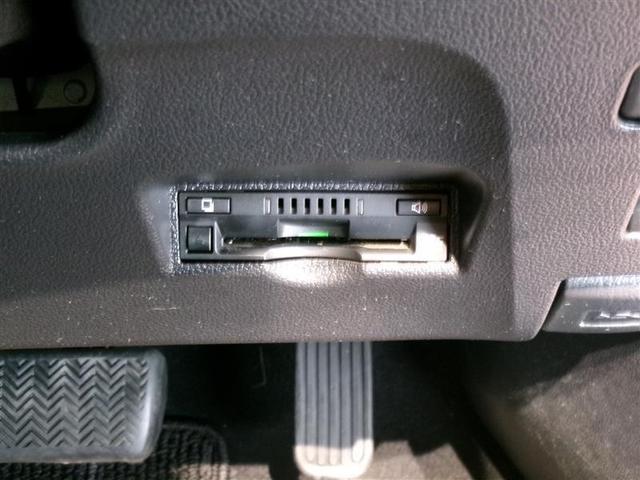 プリウス Ｓツーリングセレクション　フルセグ　メモリーナビ　ＤＶＤ再生　バックカメラ　衝突被害軽減システム　ＥＴＣ　ＬＥＤヘッドランプ　ワンオーナー　記録簿（12枚目）