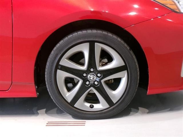 プリウス Ｓツーリングセレクション　フルセグ　メモリーナビ　ＤＶＤ再生　バックカメラ　衝突被害軽減システム　ＥＴＣ　ＬＥＤヘッドランプ　ワンオーナー　記録簿（18枚目）