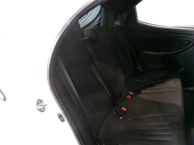 ヤリス ハイブリッドＸ　メモリーナビ　ミュージックプレイヤー接続可　バックカメラ　衝突被害軽減システム　ＥＴＣ　記録簿（15枚目）