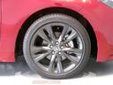 純正のアルミホイール装着車です。タイヤサイズは215/45R17です。