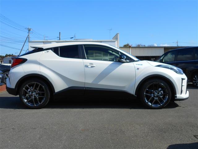 Ｃ－ＨＲ Ｓ　ＧＲスポーツ　ＬＥＤヘッドライト　クルコン　ドライブレコーダ　スマートキー　ＥＴＣ　ＥＳＣ　オートエアコン　キーレス　エアバッグ　ナビ　ＡＷ　ＡＢＳ　Ｗエアバッグ　メモリーナビ　サイドエアバッグ　盗難防止システム（7枚目）