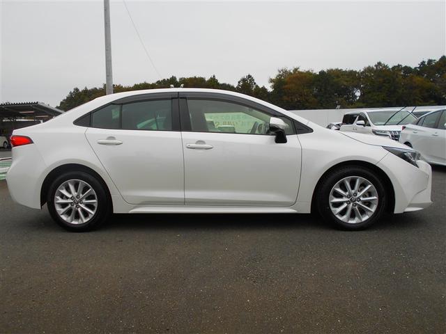 カローラ Ｓ　キーレス　オートエアコン　整備記録簿　ワンオ－ナ－　メモリナビ　ドラレコ　ＬＥＤヘッドランプ　アルミ　イモビ　ＡＢＳ　デュアルエアバック　横滑防止　パワーステアリング　ナビ　エアバッグ　ＤＶＤ（7枚目）