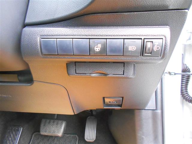 カローラ Ｓ　キーレス　オートエアコン　整備記録簿　ワンオ－ナ－　メモリナビ　ドラレコ　ＬＥＤヘッドランプ　アルミ　イモビ　ＡＢＳ　デュアルエアバック　横滑防止　パワーステアリング　ナビ　エアバッグ　ＤＶＤ（15枚目）