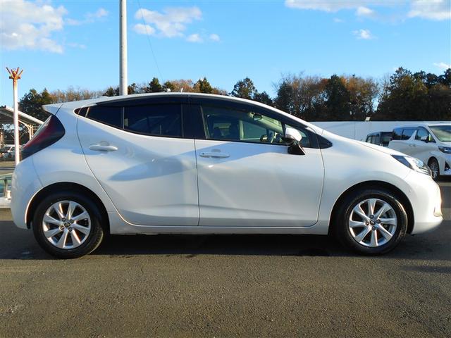 アクア Z LEDヘッドライト スマートキー イモビライザー アルミホイール オートクルーズコントロール 点検記録簿 フルセグTV エアコン ESC ナビ&TV ETC キーレス パワーウインドウ ABS(6枚目)