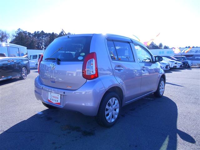 パッソ １．０Ｘ　Ｌパッケージ・キリリ　デュアルエアバック　セキュリティアラーム　ワンセグＴＶ　ナビＴＶ　パワーステアリング　スマートキー　運転席エアバッグ　エアコン　ベンチシート　キーレス　ＡＢＳ　パワーウィンドウ（6枚目）