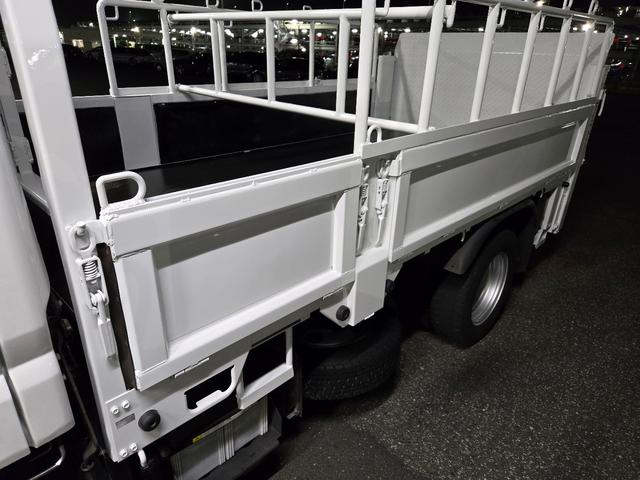 キャンター 　３ｔ車　４ナンバー新明和　パワーゲート　ＭＴ５　マニュアル車　新明和　垂直　バックカメラ　ドライブレコーダー（6枚目）