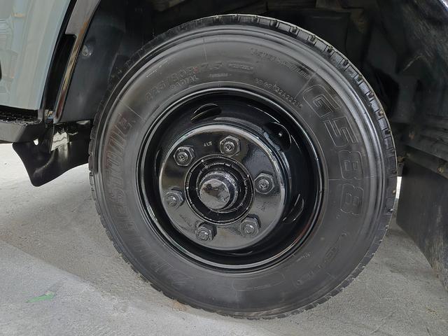 フォワード 　４ｔ　深ダンプ　観音開き　新明和ダンプ　土砂禁　坂道発進補助装置　オールペン　ＭＴ６（12枚目）