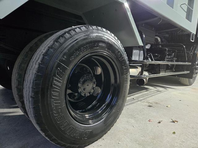 フォワード 　４ｔ　深ダンプ　観音開き　新明和ダンプ　土砂禁　坂道発進補助装置　オールペン　ＭＴ６（13枚目）