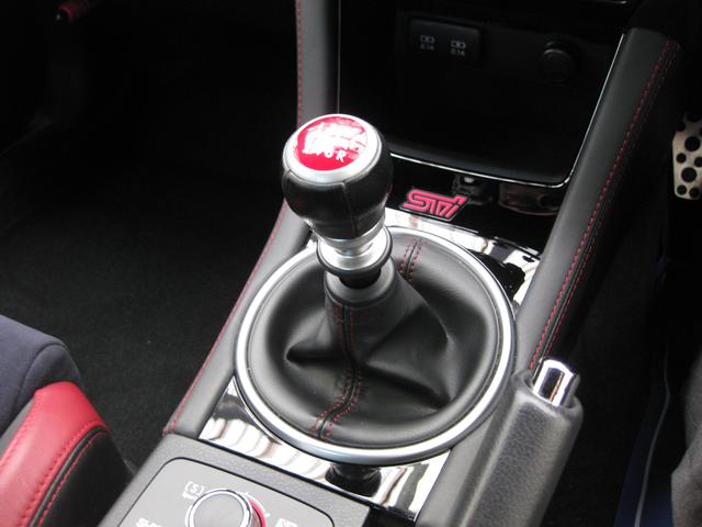 ＷＲＸ ＳＴＩ Ｔｙｐｅ　Ｓ　　ナビ・ＥＴＣ２．０・ＴＶ　キーレスアクセス＆プッシュスタート・ＬＥＤヘッドランプ（ステアリング連動）・オートワイパー＆オートライト・ブレンボ製１８インチベンチレーテッドディスクブレーキ・大型リヤスポイラー（35枚目）