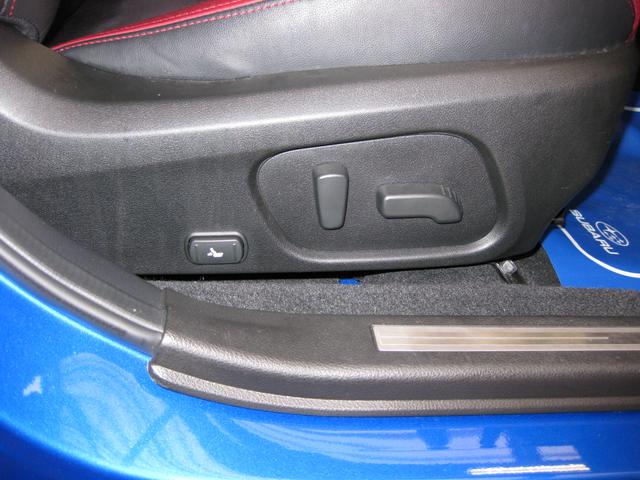 ＷＲＸ ＳＴＩ Ｔｙｐｅ　Ｓ　　ナビ・ＥＴＣ２．０・ＴＶ　キーレスアクセス＆プッシュスタート・ＬＥＤヘッドランプ（ステアリング連動）・オートワイパー＆オートライト・ブレンボ製１８インチベンチレーテッドディスクブレーキ・大型リヤスポイラー（36枚目）