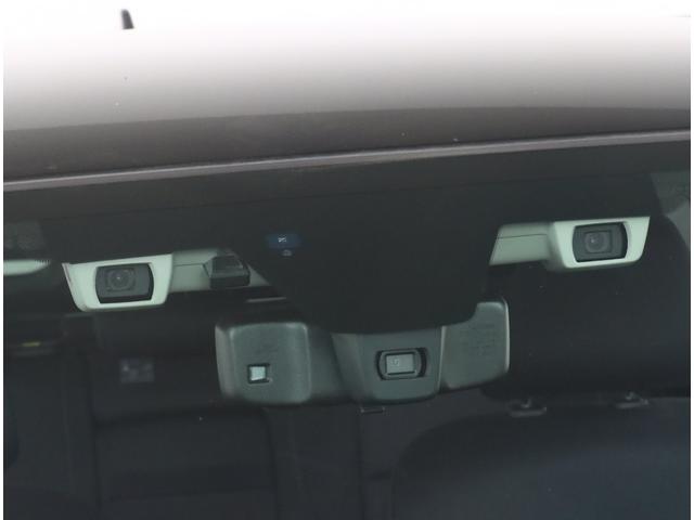 レヴォーグ １．６ＧＴ　ＥｙｅＳｉｇｈｔ　元レンタカー　パワーシート　パナソニック８インチナビ　ＦＳＢカメラ　ＥＴＣ　ＣＤ／ＤＶＤ機能　スマートリヤビューミラー　シートヒーター　ハイビームアシスト　リヤビークルディテクション　整備記録簿　ターボ　禁煙車（12枚目）