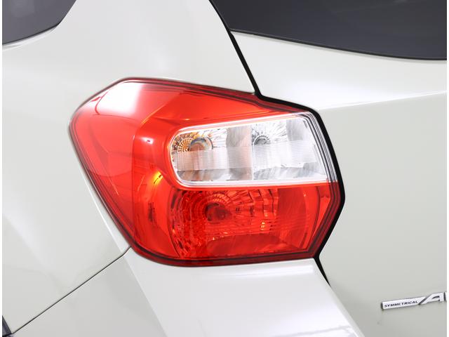 ＸＶ ２．０ｉ　ＥｙｅＳｉｇｈｔ　ＥＴＣ／ＣＤレシーバー　ＨＩＤロービーム・ポップアップウォッシャー・ヒーテッドドアミラー・フロントワイパーデアイサー・ＳＲＳサイドエアバック＆カーテンエアバック・スバルリヤビークルディテクション・ハイビームアシスト（30枚目）