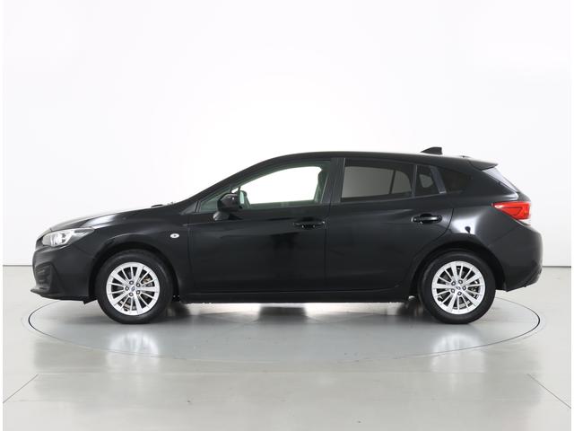 インプレッサスポーツ １．６ｉ－Ｌ　ＥｙｅＳｉｇｈｔ　雹害現状販売　軽度雹害・オーディオレス・フルオートエアコン・歩行者エアバック・運転席ニーエアバック・ＳＲＳサイド＆カーテンエアバック・１６インチアルミホイール（3枚目）