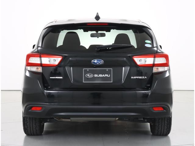 インプレッサスポーツ １．６ｉ－Ｌ　ＥｙｅＳｉｇｈｔ　雹害現状販売　軽度雹害・オーディオレス・フルオートエアコン・歩行者エアバック・運転席ニーエアバック・ＳＲＳサイド＆カーテンエアバック・１６インチアルミホイール（5枚目）