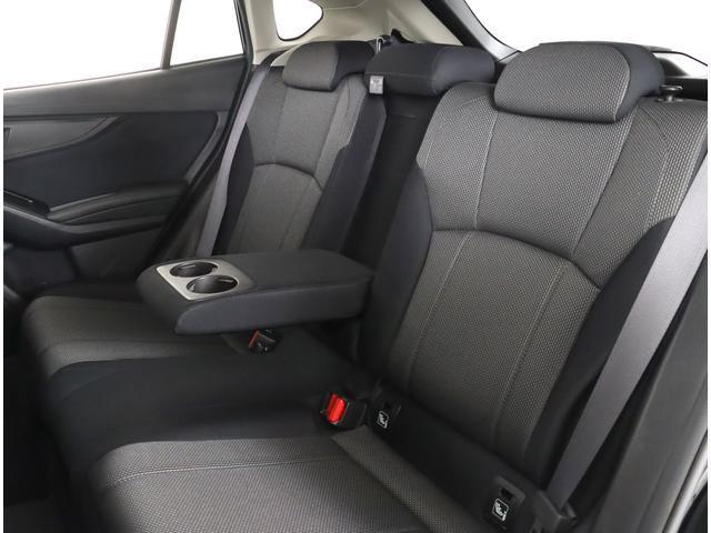 インプレッサスポーツ １．６ｉ－Ｌ　ＥｙｅＳｉｇｈｔ　雹害現状販売　軽度雹害・オーディオレス・フルオートエアコン・歩行者エアバック・運転席ニーエアバック・ＳＲＳサイド＆カーテンエアバック・１６インチアルミホイール（10枚目）