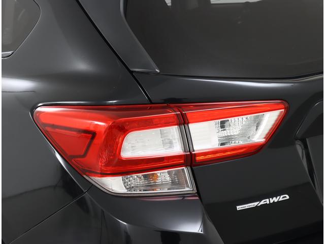 インプレッサスポーツ １．６ｉ－Ｌ　ＥｙｅＳｉｇｈｔ　雹害現状販売　軽度雹害・オーディオレス・フルオートエアコン・歩行者エアバック・運転席ニーエアバック・ＳＲＳサイド＆カーテンエアバック・１６インチアルミホイール（20枚目）