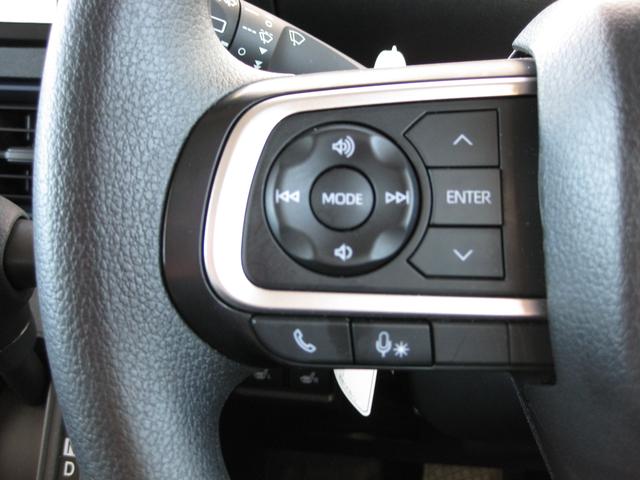 ハンドルにはオーディオ関係のスイッチです！