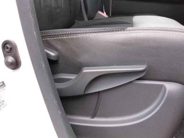 シフォン Ｒ　Ｌｉｍｉｔｅｄ　スマートアシスト　ナビ・ＴＶ・Ｂカメラ　ＳＲＳサイド＆カーテンエアバック・オートエアコン・オートライト・キーレスアクセス＆プッシュスタート・リミテッド専用パッケージ・左側パワースライドドア・ＬＥＤヘッドランプ・バックカメラ（19枚目）