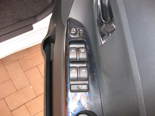 シフォン Ｒ　Ｌｉｍｉｔｅｄ　スマートアシスト　ナビ・ＴＶ・Ｂカメラ　ＳＲＳサイド＆カーテンエアバック・オートエアコン・オートライト・キーレスアクセス＆プッシュスタート・リミテッド専用パッケージ・左側パワースライドドア・ＬＥＤヘッドランプ・バックカメラ（23枚目）