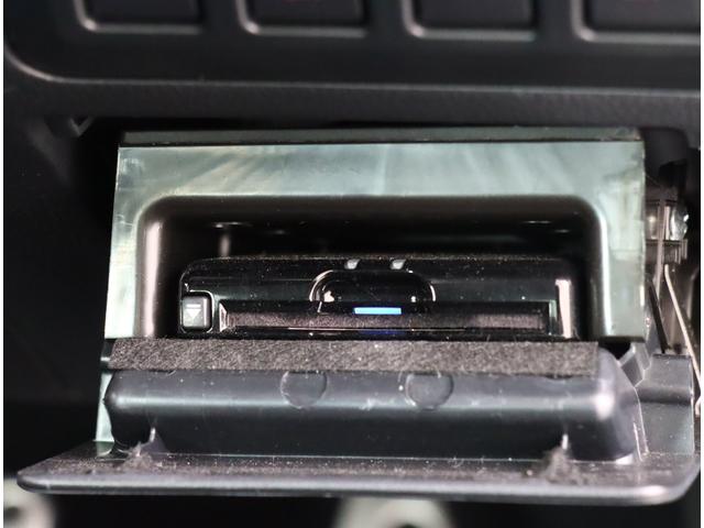 レガシィＢ４ Ｌｉｍｉｔｅｄ　ＥｙｅＳｉｇｈｔ搭載車　サンルーフ　８ナビ　ビルトインパナソニック８インチナビ　新品タイヤ　ＥＴＣ２．０　レザーシート　シートヒーター　社外前後ドライブレコーダー　バックカメラ　ステアリングヒーター　パワーシート　４ＷＤ　オートライト（5枚目）