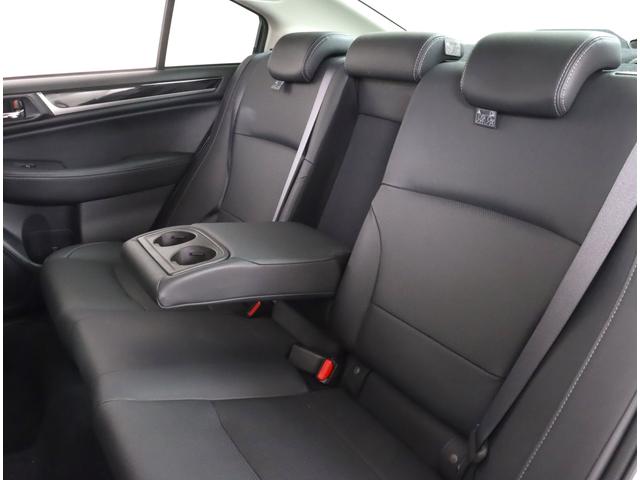 レガシィＢ４ Ｌｉｍｉｔｅｄ　ＥｙｅＳｉｇｈｔ搭載車　サンルーフ　８ナビ　ビルトインパナソニック８インチナビ　新品タイヤ　ＥＴＣ２．０　レザーシート　シートヒーター　社外前後ドライブレコーダー　バックカメラ　ステアリングヒーター　パワーシート　４ＷＤ　オートライト（9枚目）