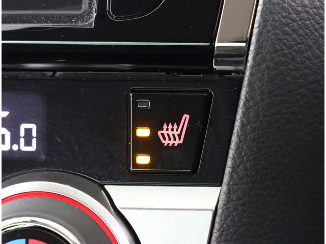 レガシィＢ４ Ｌｉｍｉｔｅｄ　ＥｙｅＳｉｇｈｔ搭載車　サンルーフ　８ナビ　ビルトインパナソニック８インチナビ　新品タイヤ　ＥＴＣ２．０　レザーシート　シートヒーター　社外前後ドライブレコーダー　バックカメラ　ステアリングヒーター　パワーシート　４ＷＤ　オートライト（14枚目）