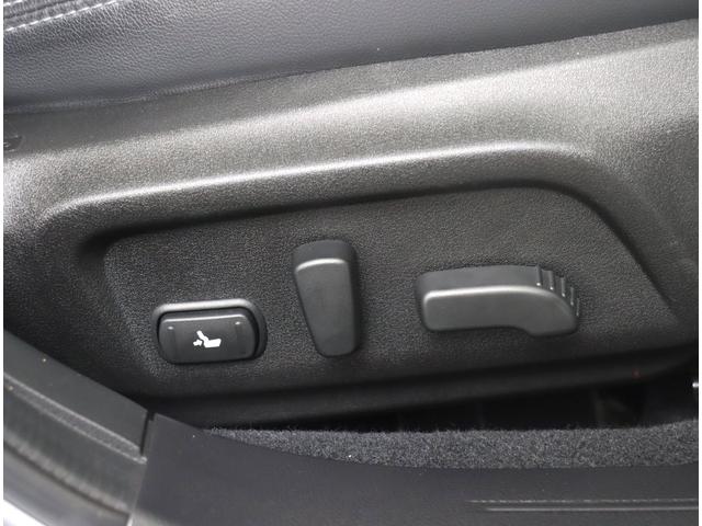 レガシィＢ４ Ｌｉｍｉｔｅｄ　ＥｙｅＳｉｇｈｔ搭載車　サンルーフ　８ナビ　ビルトインパナソニック８インチナビ　新品タイヤ　ＥＴＣ２．０　レザーシート　シートヒーター　社外前後ドライブレコーダー　バックカメラ　ステアリングヒーター　パワーシート　４ＷＤ　オートライト（33枚目）