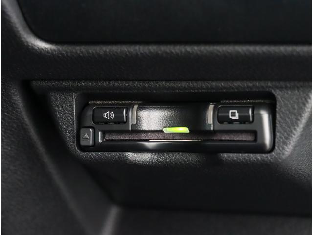 クロストレック リミテッド　ナビ機能　ステアリングヒーター　前後ドラレコ　ＥＴＣ２．０　シートヒーター　ルーフレール　デジタルマルチビューモニター　フルセグ　リヤビークルディテクション　ワンオーナー　禁煙車　寒冷地仕様　アダプティブドライビングビーム　ＬＥＤライナー（5枚目）