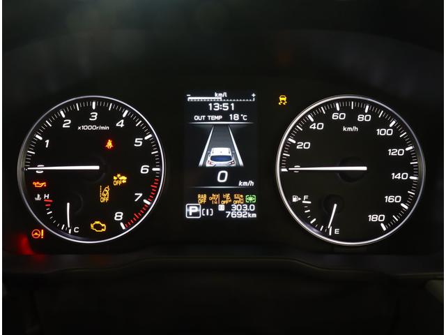 クロストレック リミテッド　ナビ機能　ステアリングヒーター　前後ドラレコ　ＥＴＣ２．０　シートヒーター　ルーフレール　デジタルマルチビューモニター　フルセグ　リヤビークルディテクション　ワンオーナー　禁煙車　寒冷地仕様　アダプティブドライビングビーム　ＬＥＤライナー（8枚目）