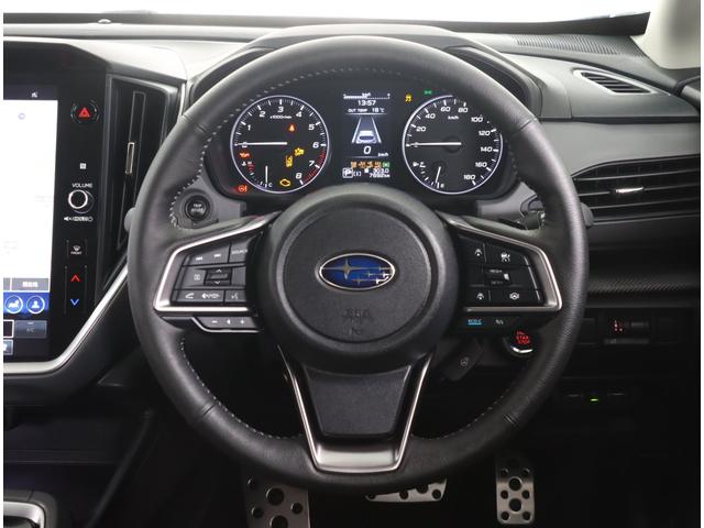 クロストレック リミテッド　ナビ機能　ステアリングヒーター　前後ドラレコ　ＥＴＣ２．０　シートヒーター　ルーフレール　デジタルマルチビューモニター　フルセグ　リヤビークルディテクション　ワンオーナー　禁煙車　寒冷地仕様　アダプティブドライビングビーム　ＬＥＤライナー（10枚目）